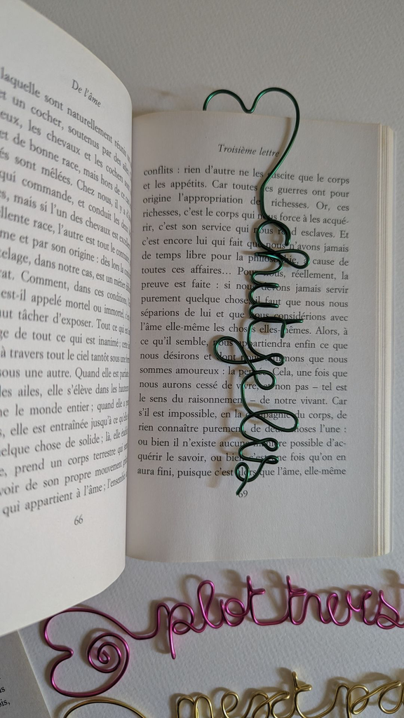 marque-page-chut je lis-vert-booktok