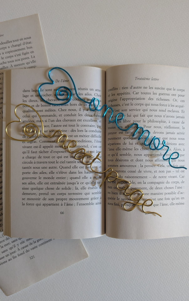 marque-page-one-more-bleu-cadeau-lectrice