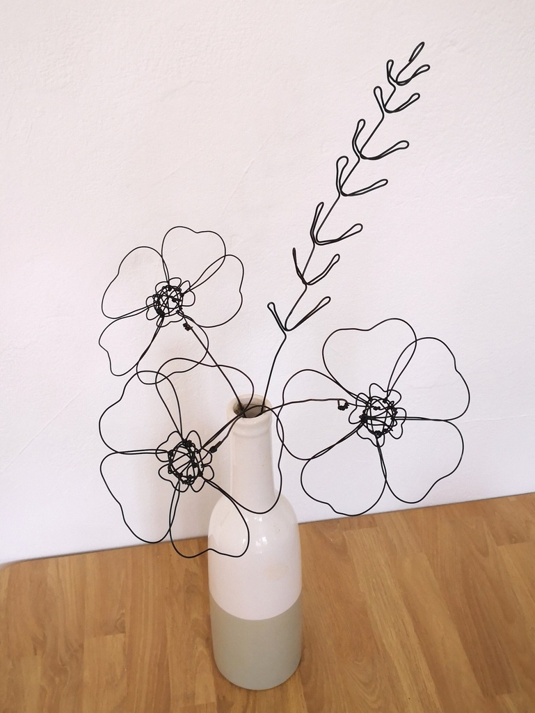 bouquet fleurs fil de fer noir vase contemporain fait main