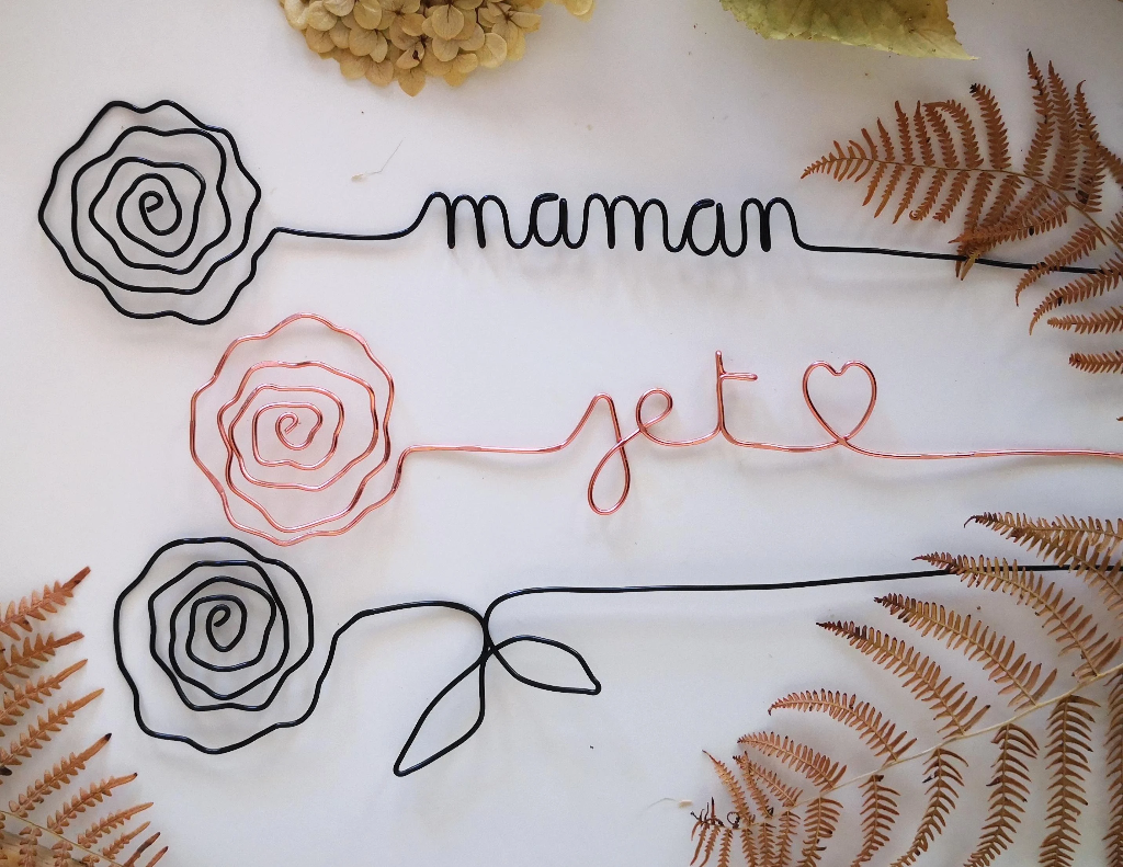 rose personnalisee message je t aime fil metal cadeau remerciement