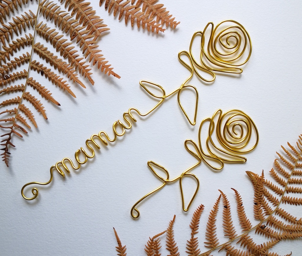 marque-page prenom fil aluminium motif rose cadeau original