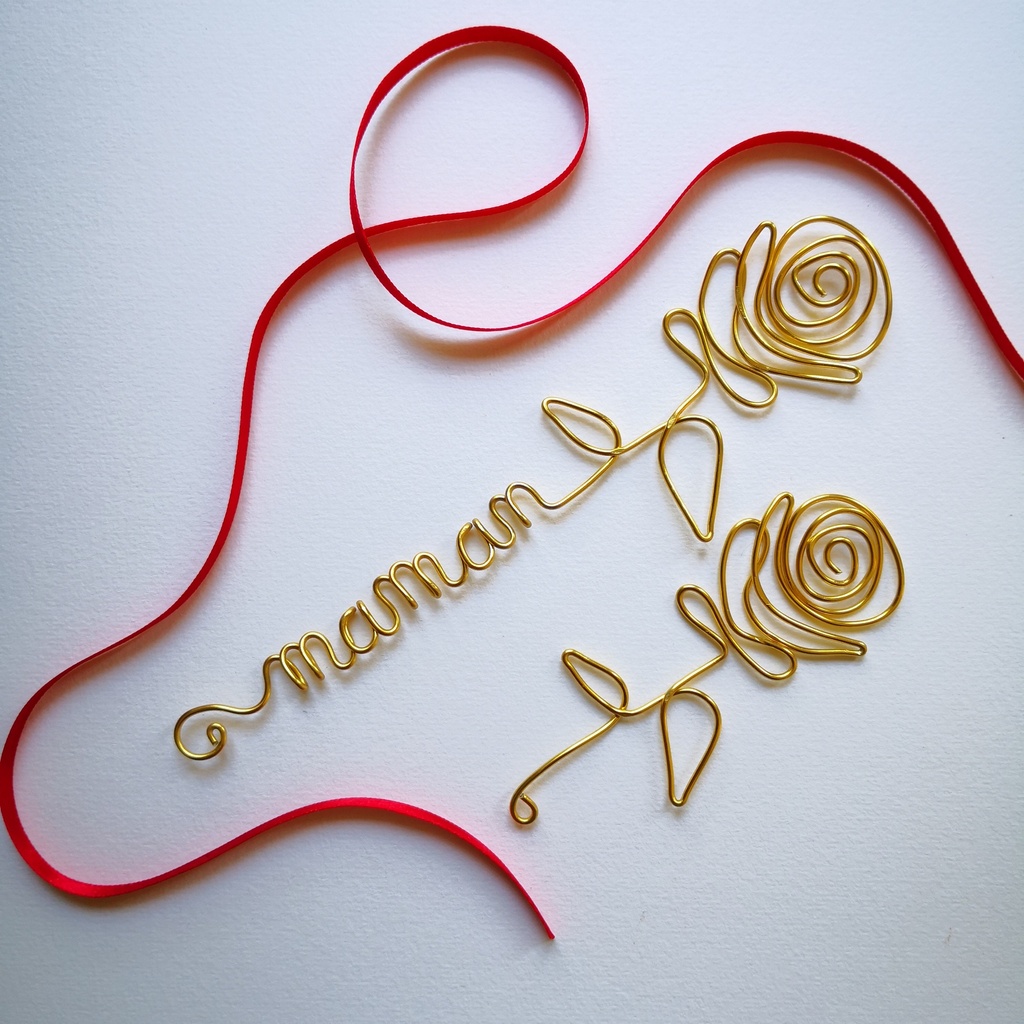 marque-page prenom fil metal pose livre cadeau amoureux des livres