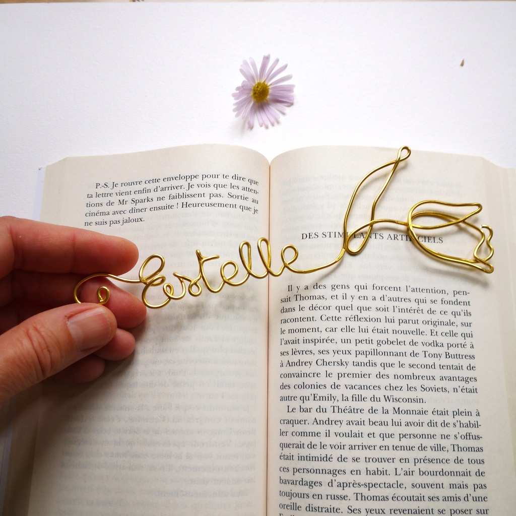 marque page tulipe fil aluminium fait main France cadeau anniversaire