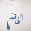 Mobile les nageuses en papier cartonné bleu