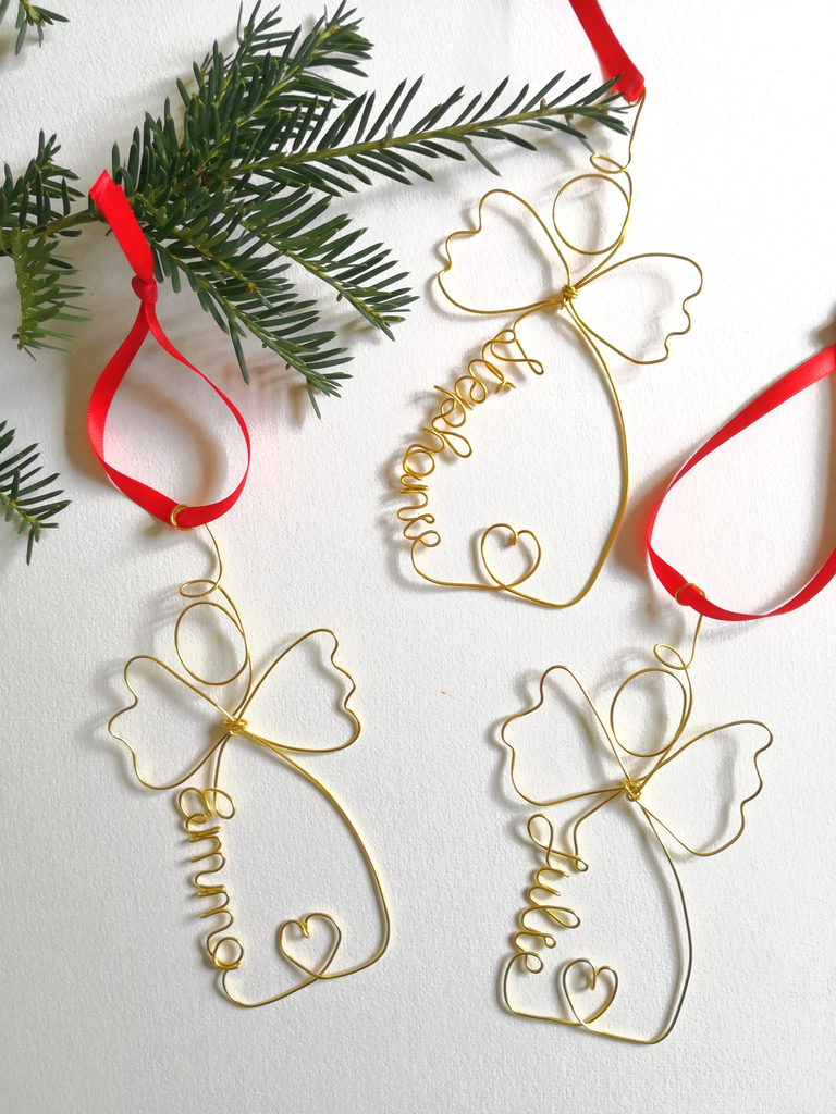 Ange de Noël Personnalisé à suspendre avec Prénom en Fil de Métal Doré