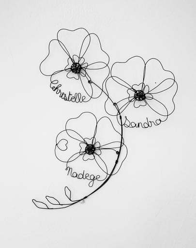Bouquet Mural de Fleurs Prénom en Fil de Métal Noir.